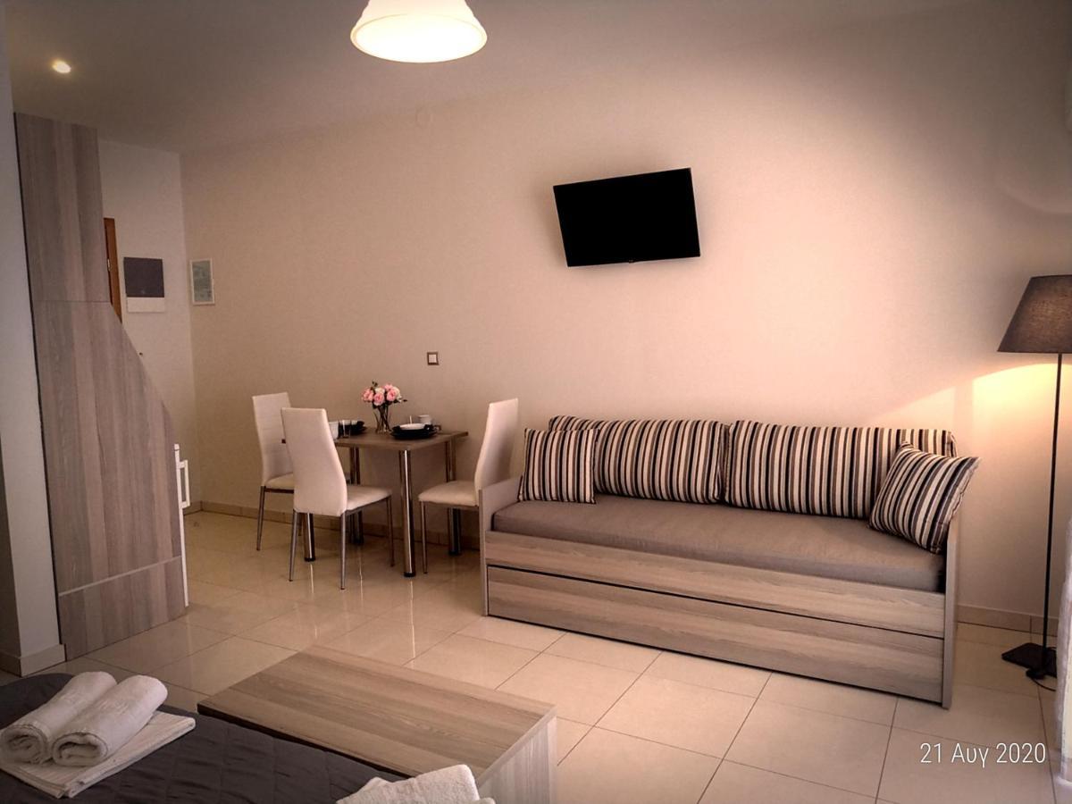 Adonis Apartments Paralia Katerinis Bagian luar foto