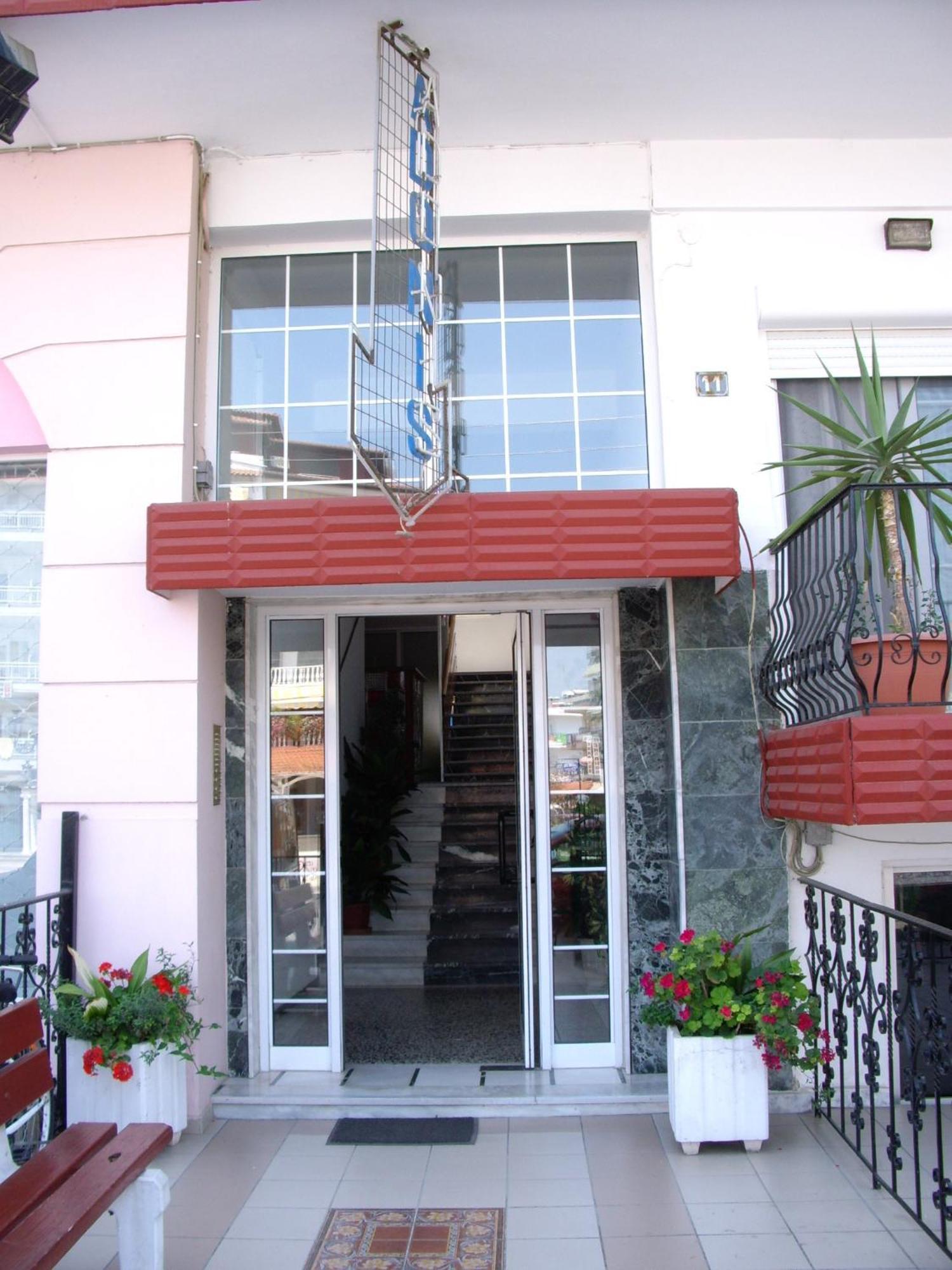 Adonis Apartments Paralia Katerinis Bagian luar foto